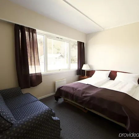 Kinn Отель Флоро