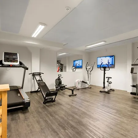 Kinn Отель Флоро