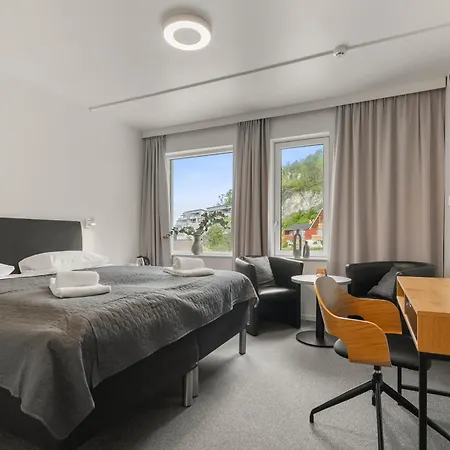 Hotel Kinn 3*