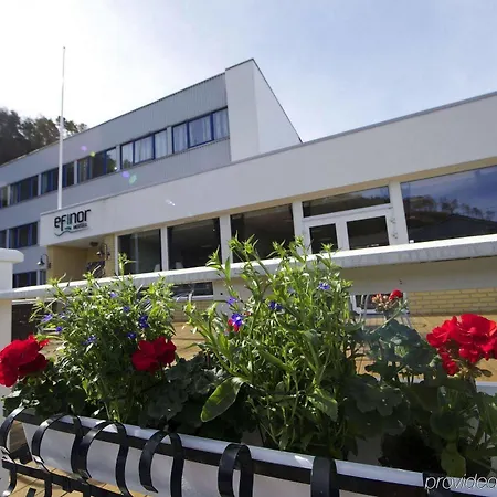 Kinn Hotel