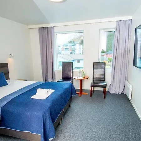 Kinn Hotel 3*