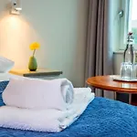 Hotel Kinn Floro