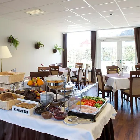 Kinn Hotel 3*